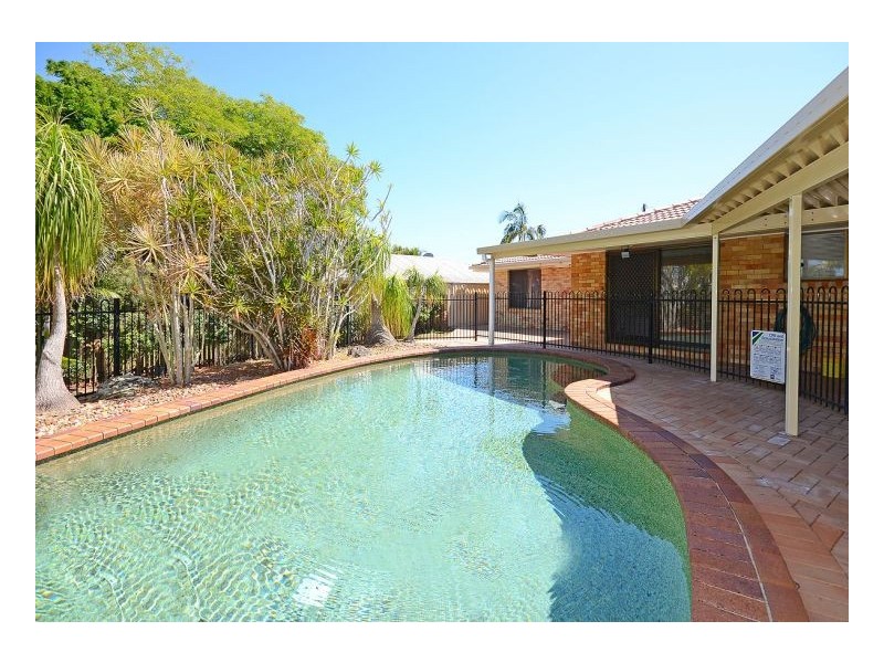 84 Murphy Street, Point Vernon QLD 4655