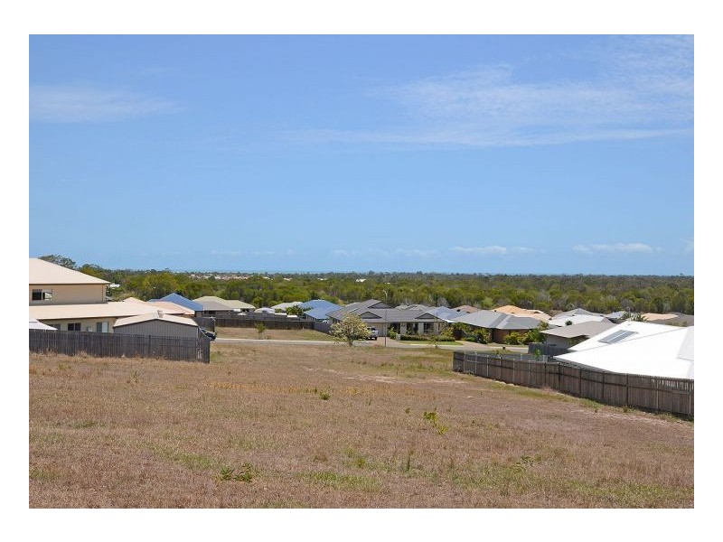 8 Horizon Court, Nikenbah QLD 4655