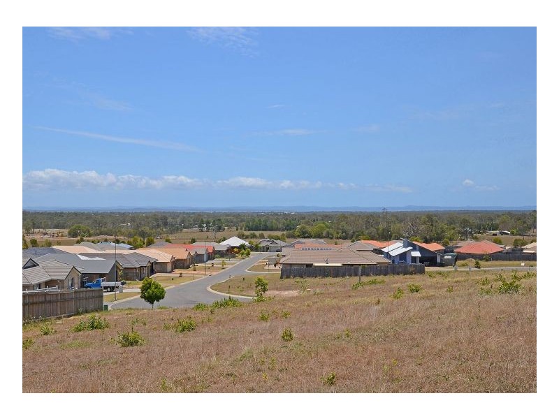 8 Horizon Court, Nikenbah QLD 4655