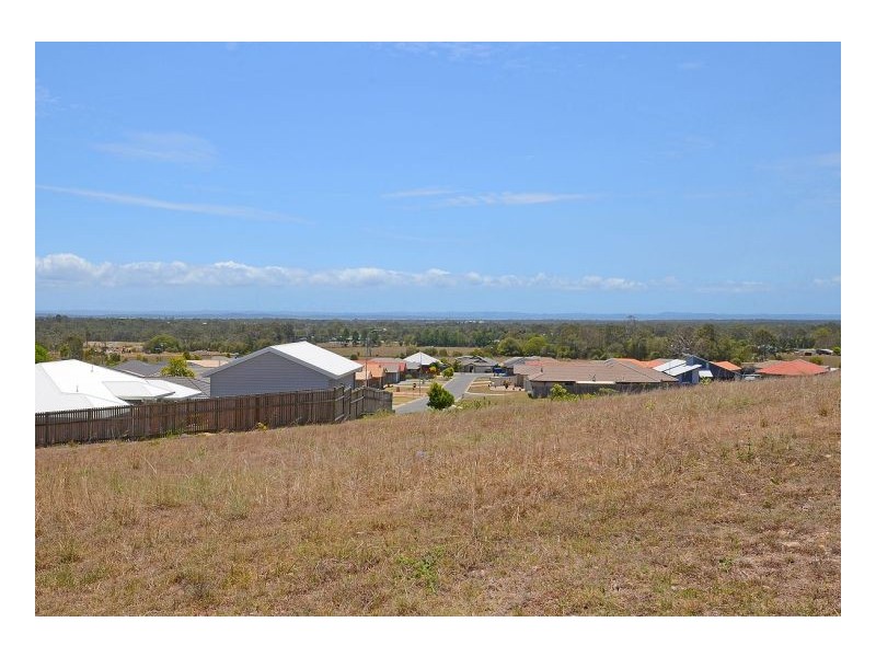 8 Horizon Court, Nikenbah QLD 4655