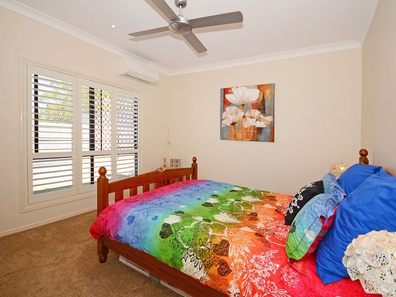 16 Amstal Avenue, Wondunna QLD 4655