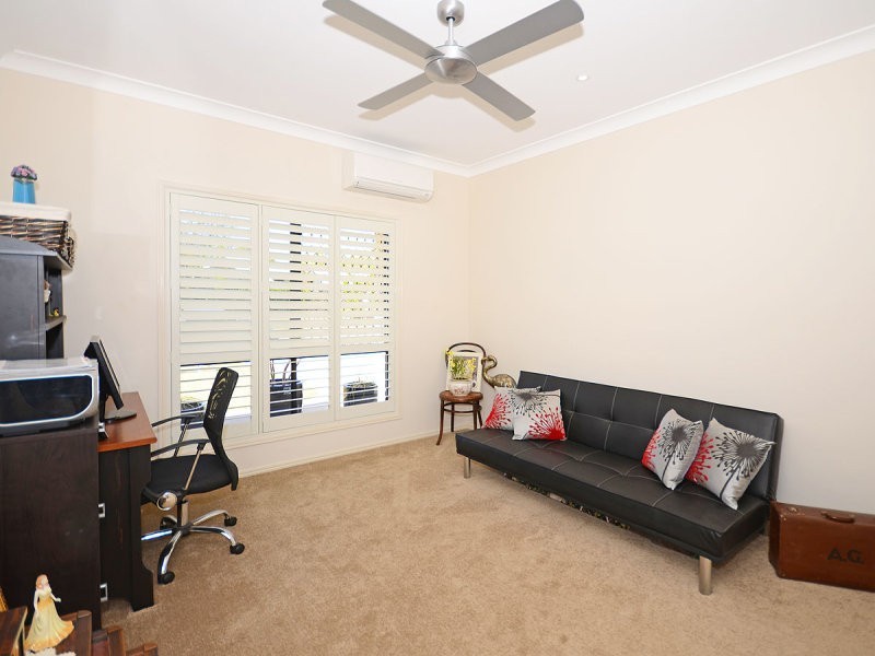 16 Amstal Avenue, Wondunna QLD 4655