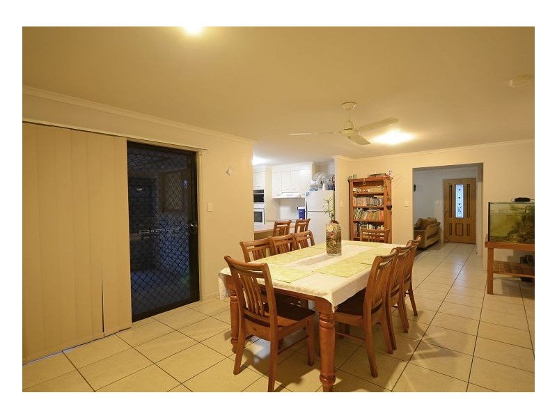 7 Red Gum Court, Urraween QLD 4655