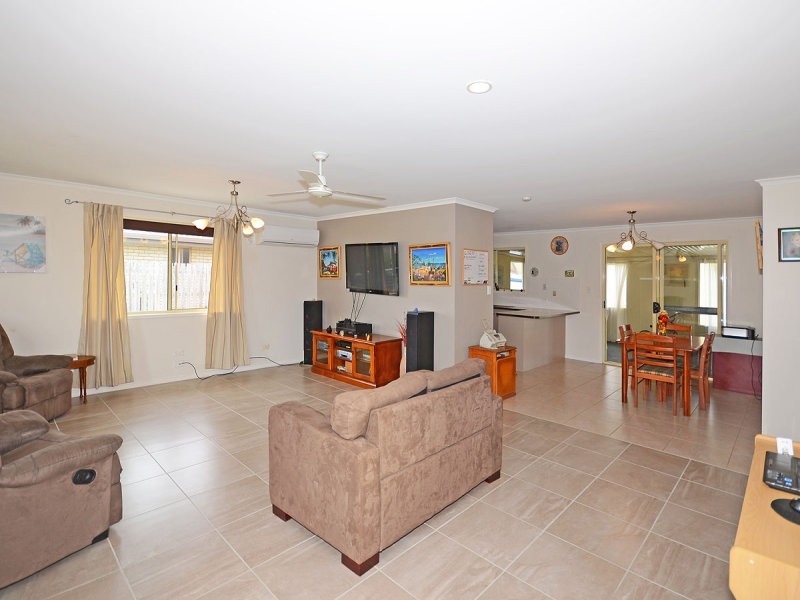 25 Joselyn Drive, Point Vernon QLD 4655
