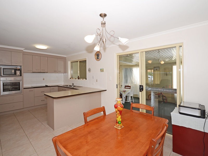 25 Joselyn Drive, Point Vernon QLD 4655
