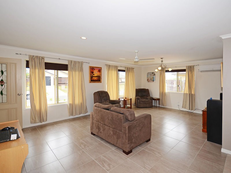 25 Joselyn Drive, Point Vernon QLD 4655