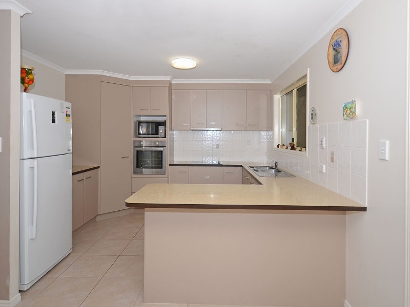 25 Joselyn Drive, Point Vernon QLD 4655