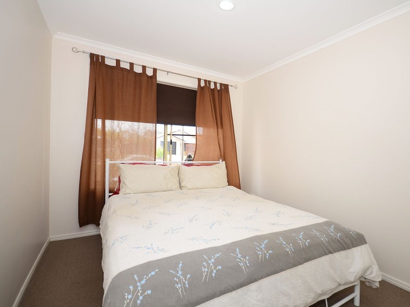 25 Joselyn Drive, Point Vernon QLD 4655