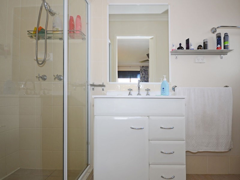 25 Joselyn Drive, Point Vernon QLD 4655