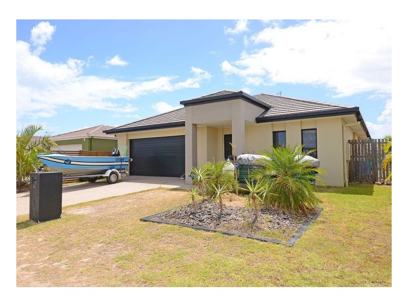 39 Earl St Vincent Circuit, Eli Waters QLD 4655