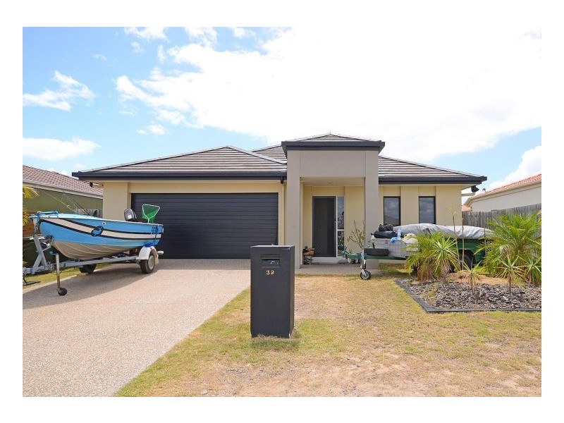 39 Earl St Vincent Circuit, Eli Waters QLD 4655