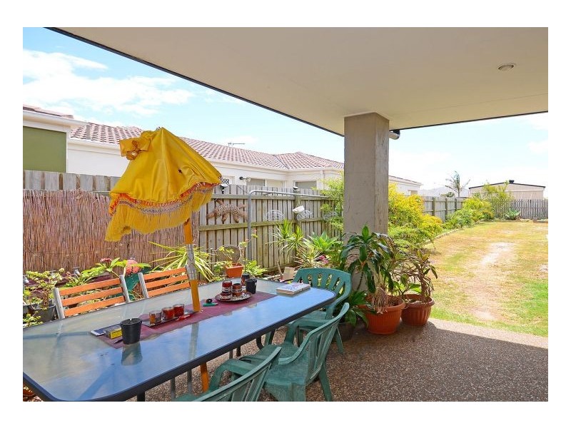 39 Earl St Vincent Circuit, Eli Waters QLD 4655