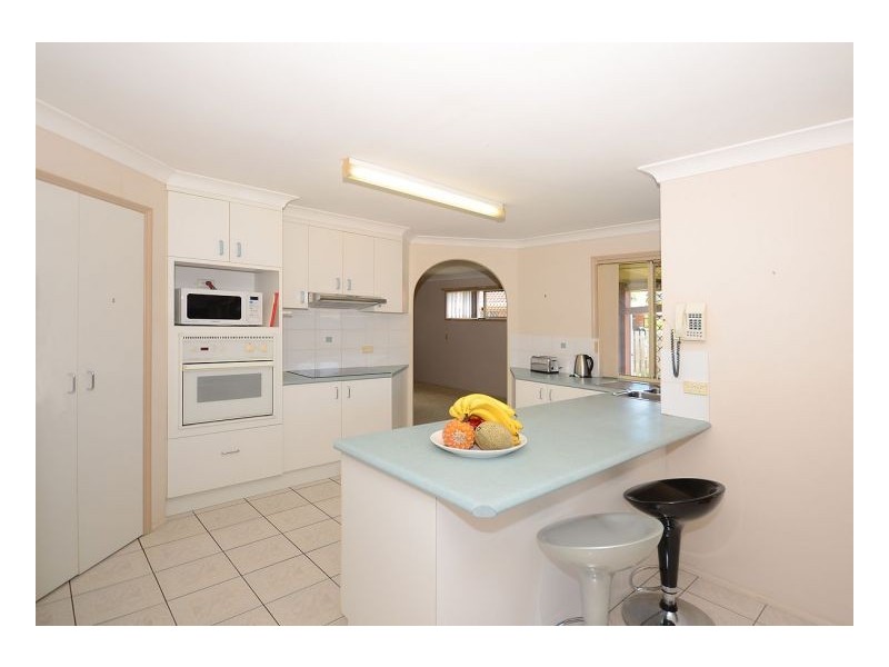 4 Elm Court, Kawungan QLD 4655