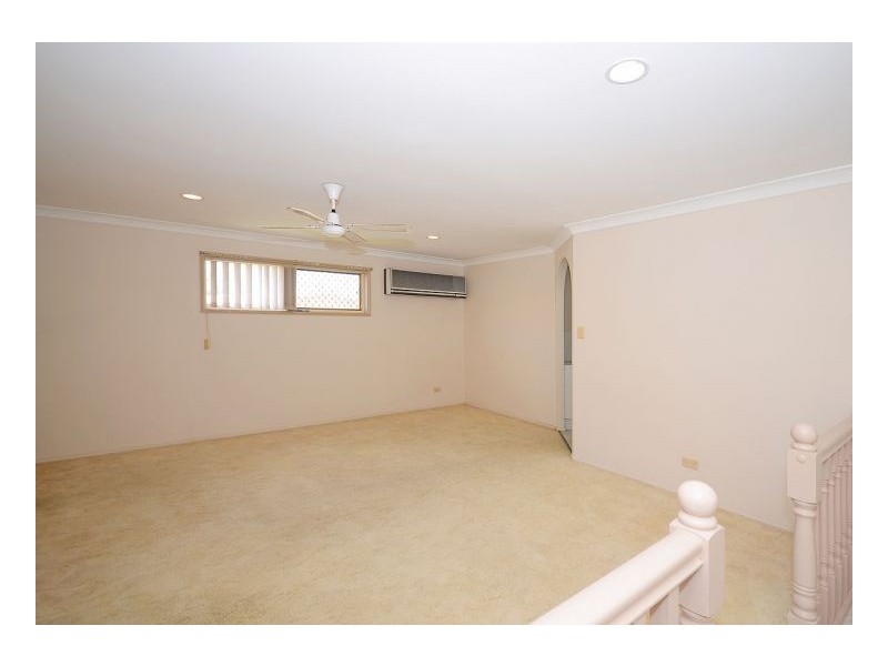 4 Elm Court, Kawungan QLD 4655