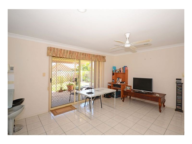 4 Elm Court, Kawungan QLD 4655