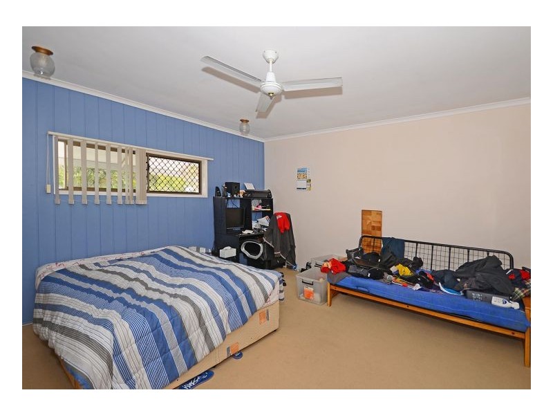 813 Boat Harbour Drive, Urangan QLD 4655