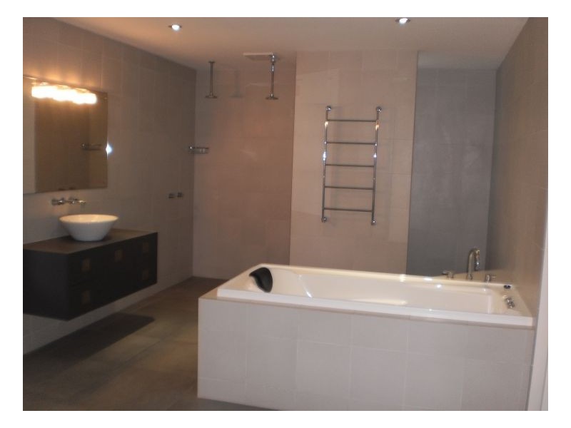 679 Boat Harbour Drive, Urangan QLD 4655