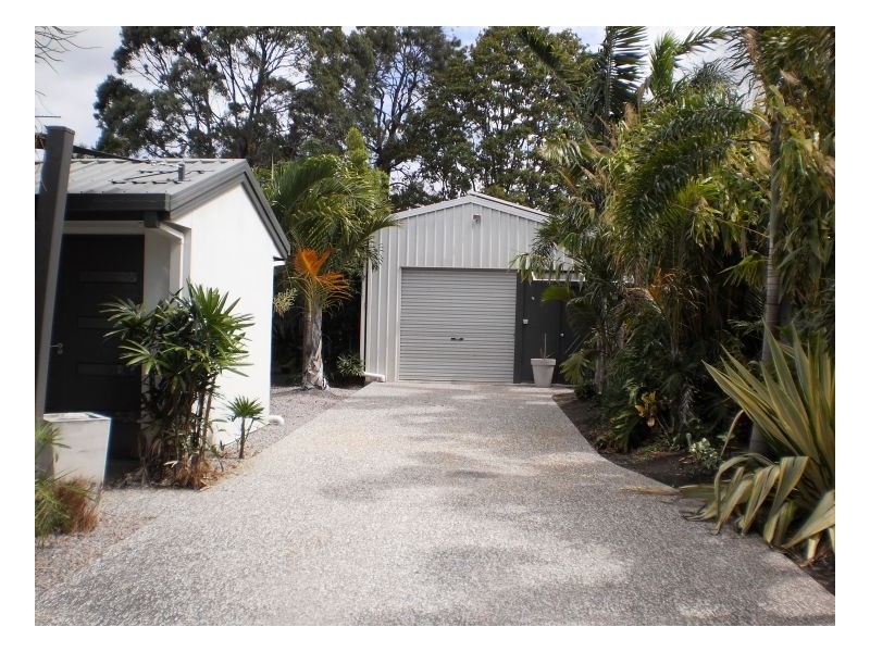 679 Boat Harbour Drive, Urangan QLD 4655