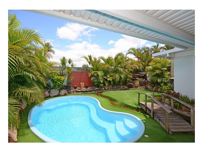 60/1 Ibis Boulevard, Eli Waters QLD 4655