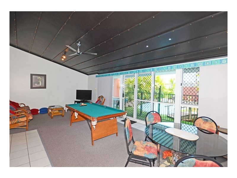 60/1 Ibis Boulevard, Eli Waters QLD 4655