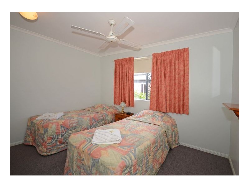 60/1 Ibis Boulevard, Eli Waters QLD 4655