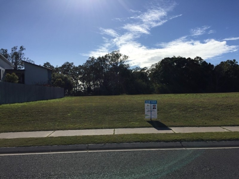 180 KINGFISHER PDE, Toogoom QLD 4655