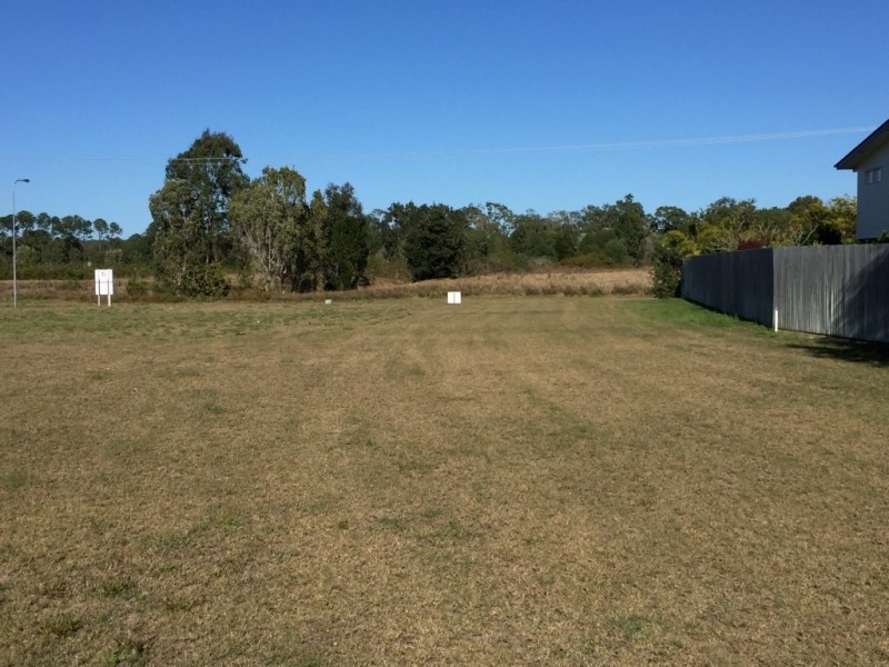 180 KINGFISHER PDE, Toogoom QLD 4655