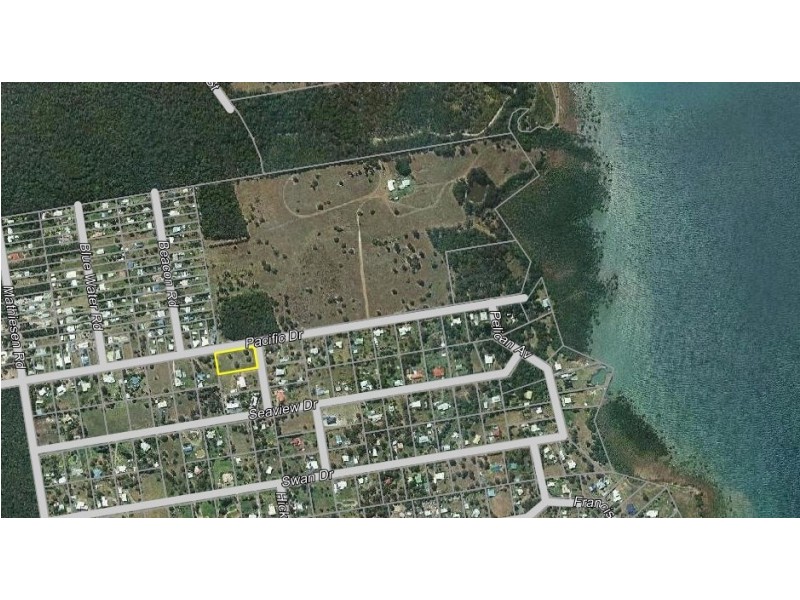 1 Dolphin Avenue, Booral QLD 4655