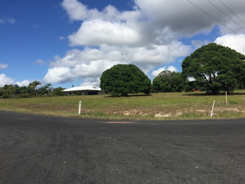 1 Dolphin Avenue, Booral QLD 4655