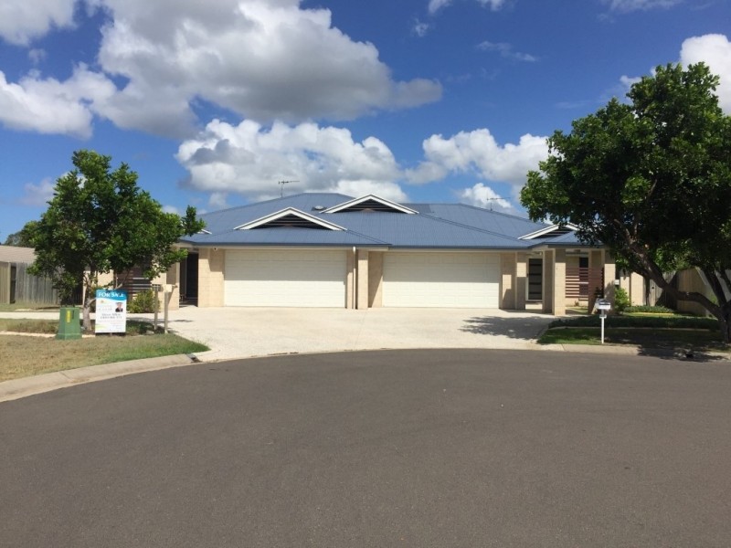 2/11 Beach Walk Court, Toogoom QLD 4655