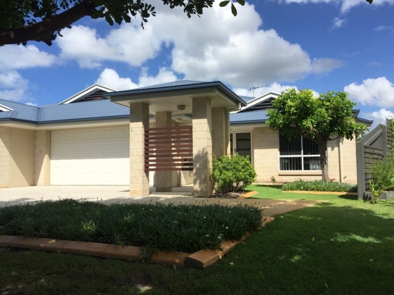2/11 Beach Walk Court, Toogoom QLD 4655