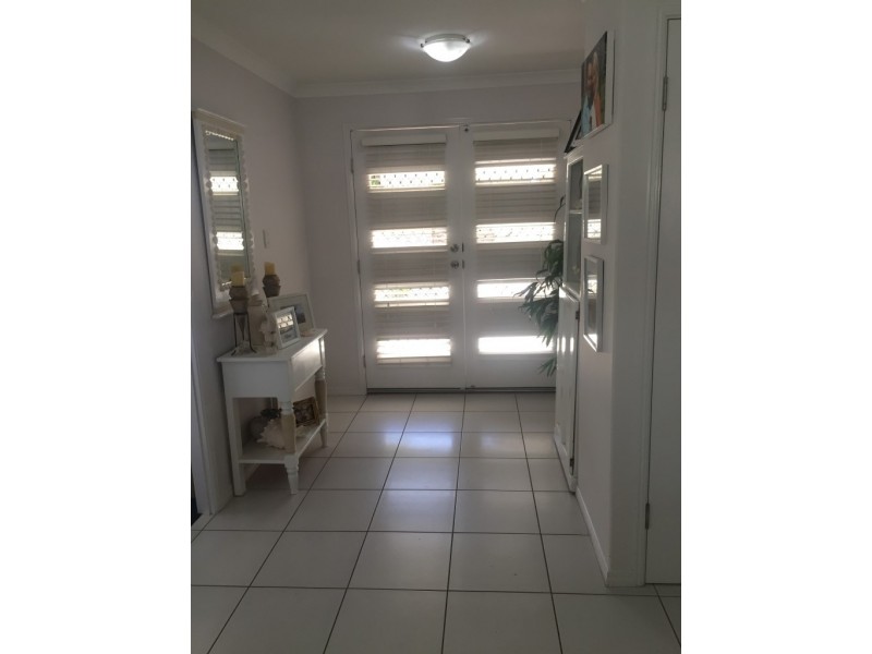 2/11 Beach Walk Court, Toogoom QLD 4655
