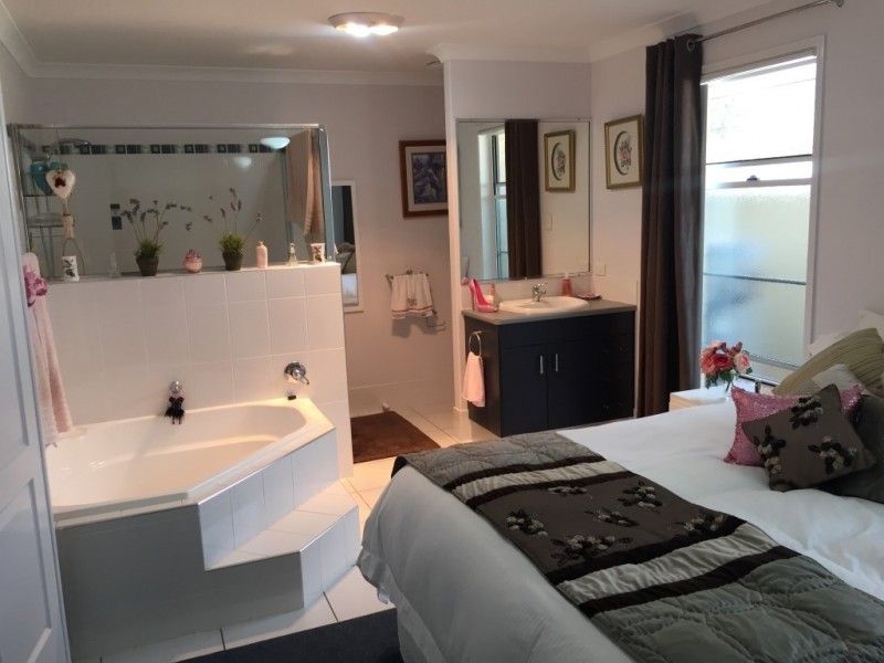 2/11 Beach Walk Court, Toogoom QLD 4655