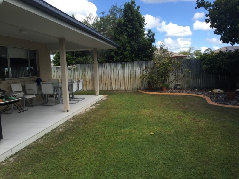 2/11 Beach Walk Court, Toogoom QLD 4655