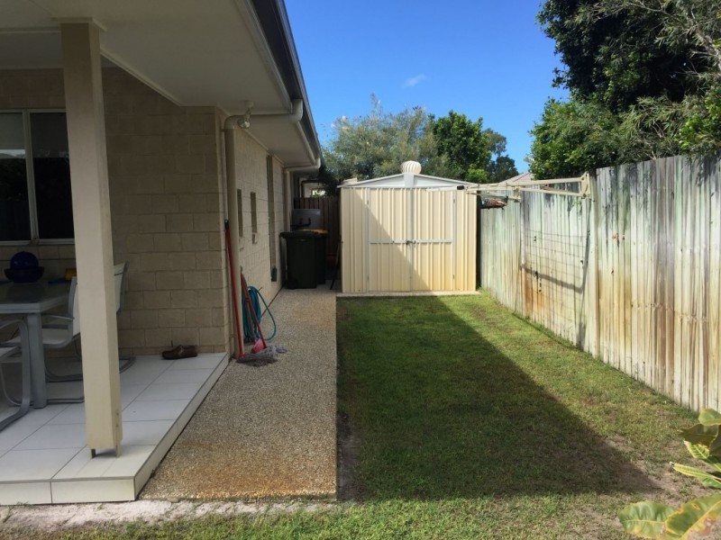 2/11 Beach Walk Court, Toogoom QLD 4655