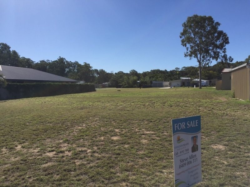 11 Coles Court, Toogoom QLD 4655