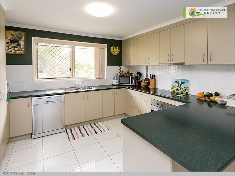 9-11 Delrose Court, Toogoom QLD 4655