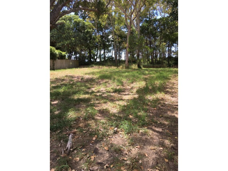 86 Kingfisher Parade, Toogoom QLD 4655