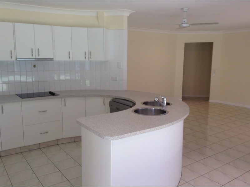 120 Kingfisher Parade, Toogoom QLD 4655