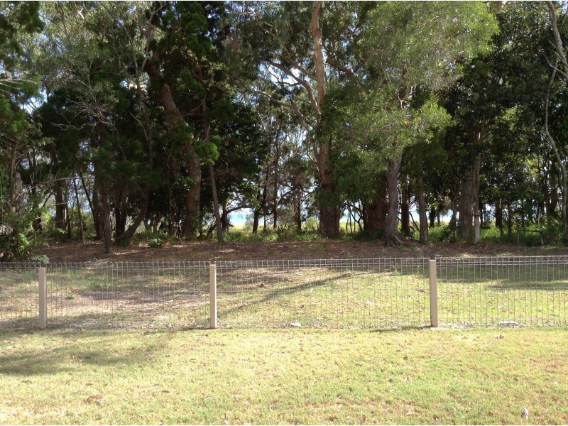 120 Kingfisher Parade, Toogoom QLD 4655