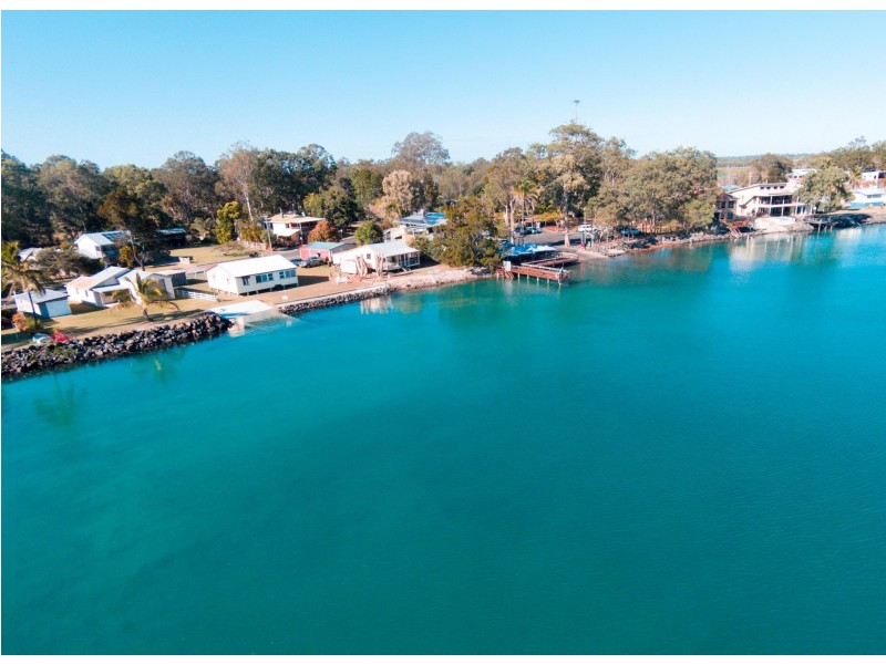120 Kingfisher Parade, Toogoom QLD 4655