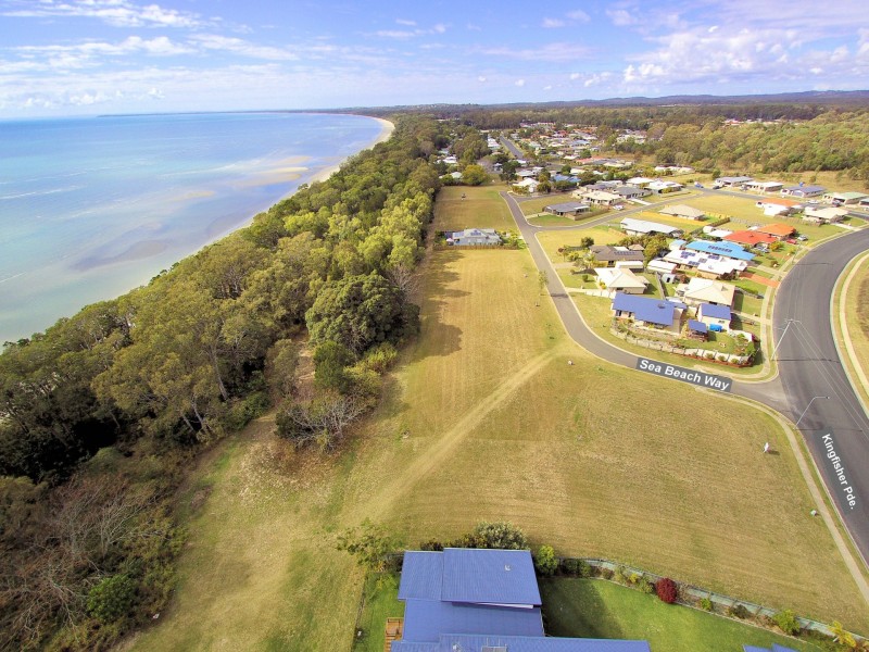 35/8 Sea Beach Way, Toogoom QLD 4655