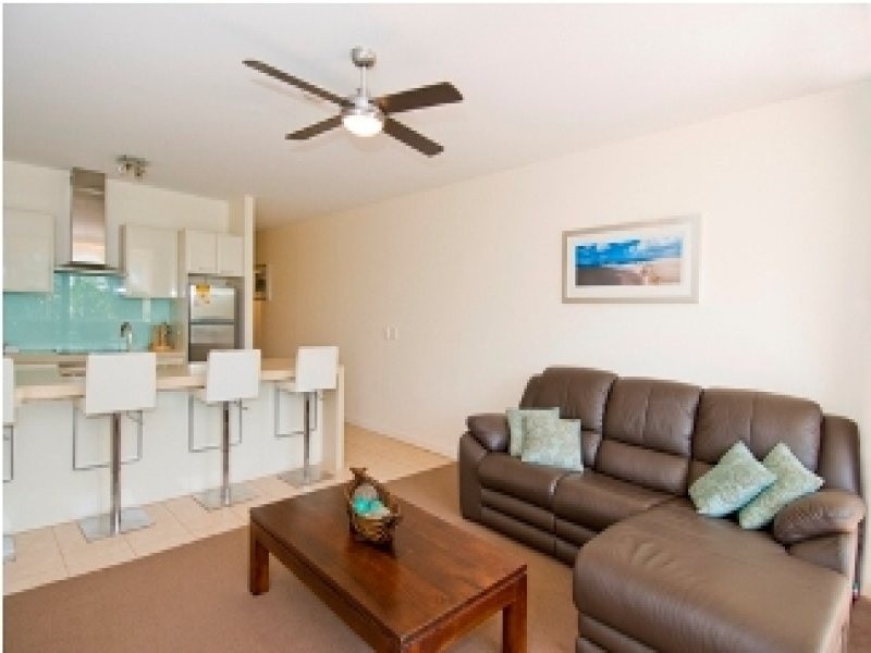 11/465 Esplanade, Torquay QLD 4655