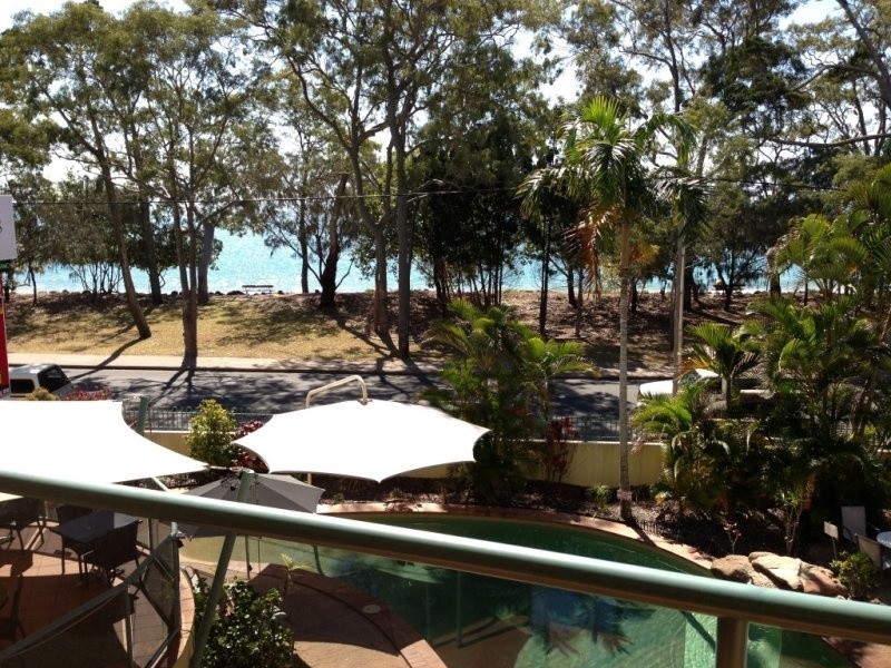 11/465 Esplanade, Torquay QLD 4655