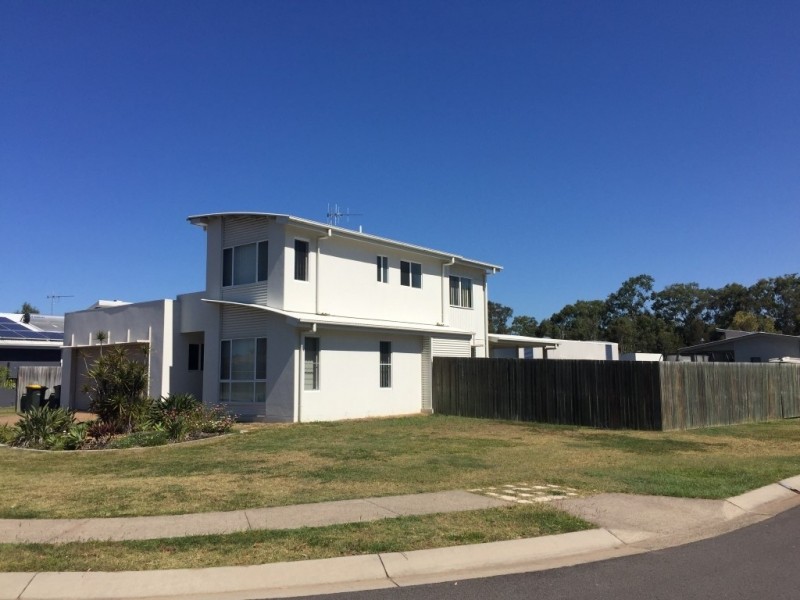 5 NORTHSHORE AVE, Toogoom QLD 4655