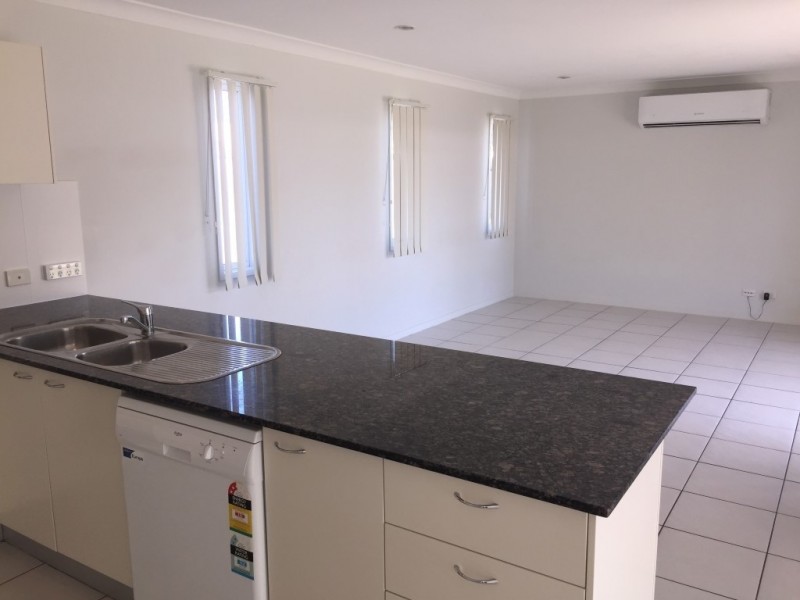 5 NORTHSHORE AVE, Toogoom QLD 4655