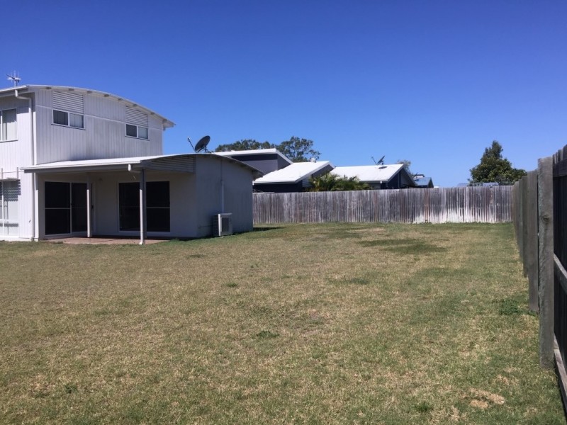 5 NORTHSHORE AVE, Toogoom QLD 4655