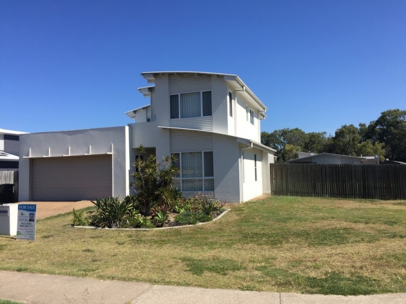 5 NORTHSHORE AVE, Toogoom QLD 4655