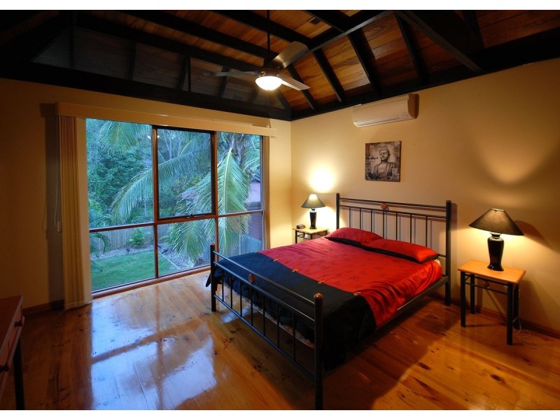 18 RIES RD, Toogoom QLD 4655