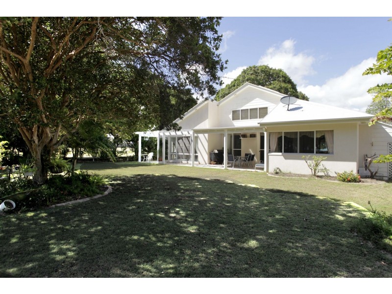 174 Kingfisher Parade, Toogoom QLD 4655